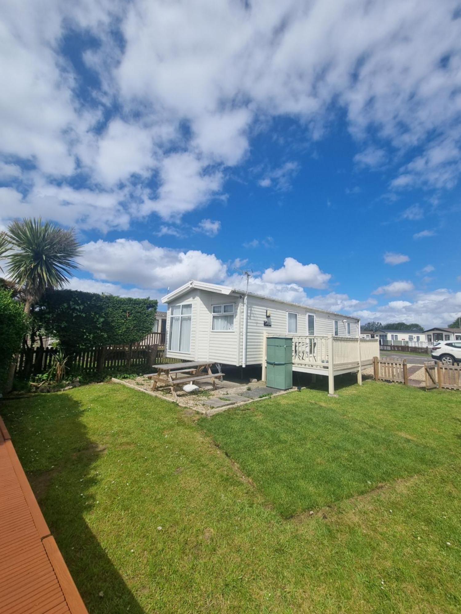 Spacious 8 Birth 3 Bedrooms A22 Unity Beach Holiday Resort Unity Brean 1 Pet Stays Free Berrow Eksteriør billede
